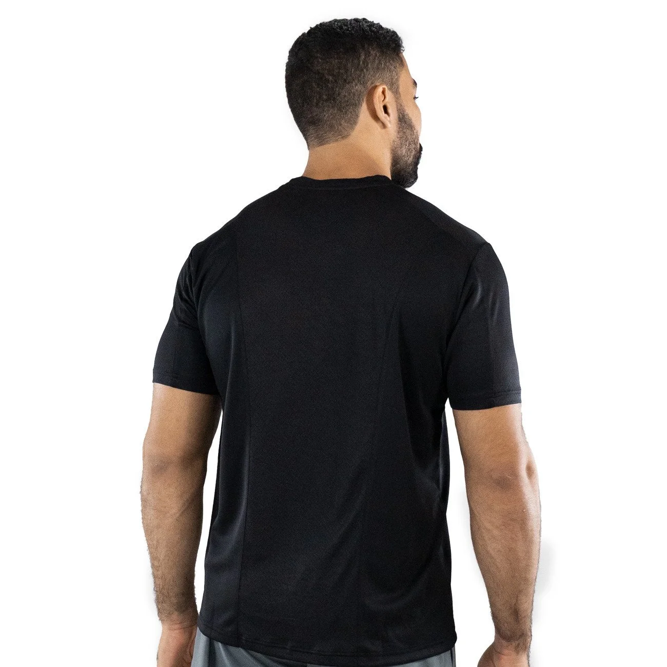 detalle del cuello del polo everlast champion