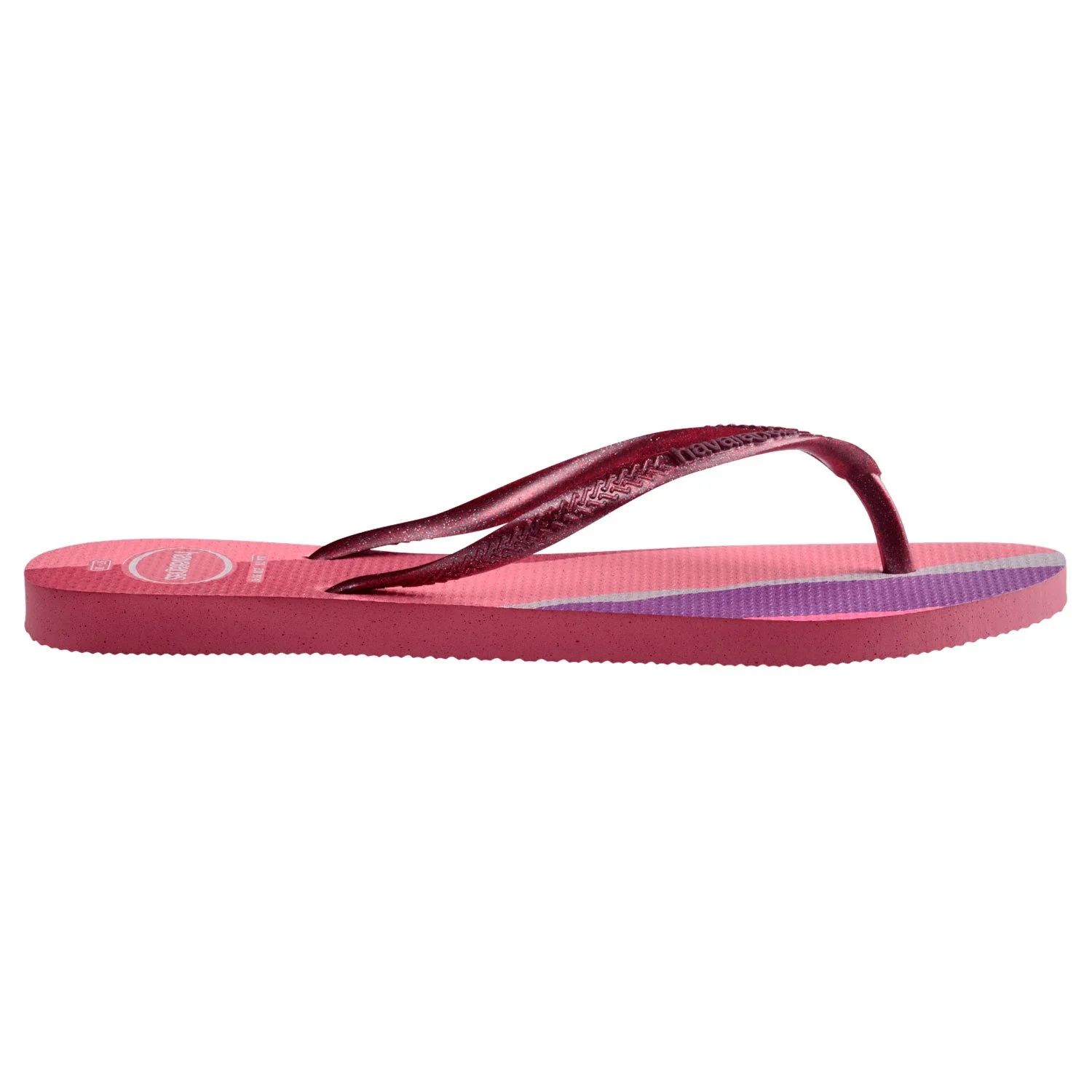 detalle de la sandalia havaianas, parte superior