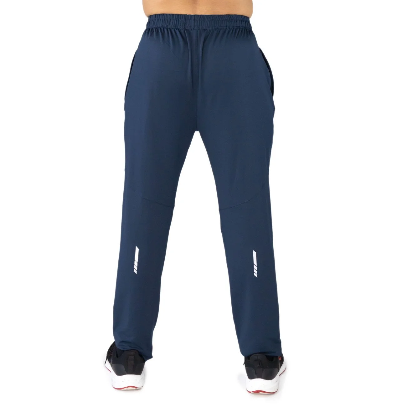 detalle de la costura del pant deportivo transpirable