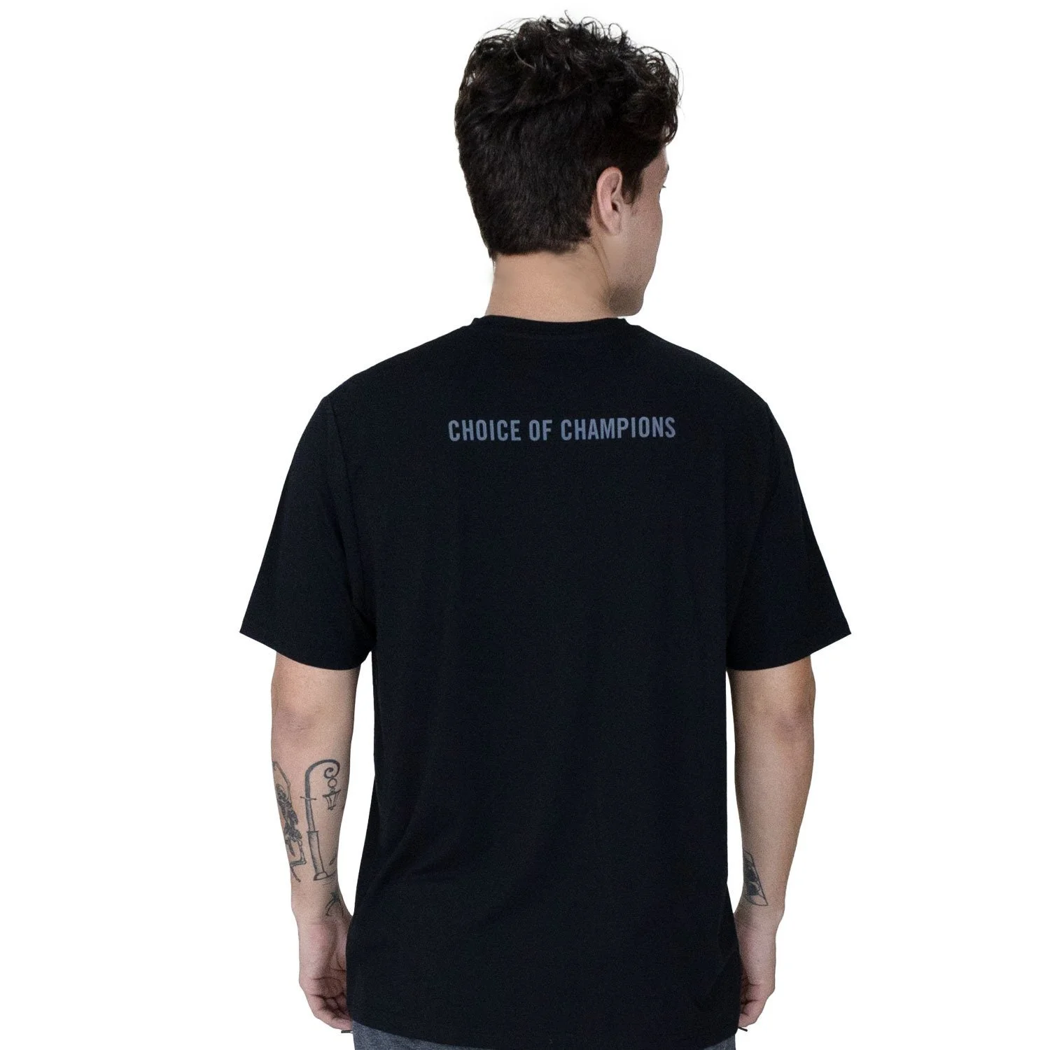 detalle de la costura del t-shirt everlast rise II