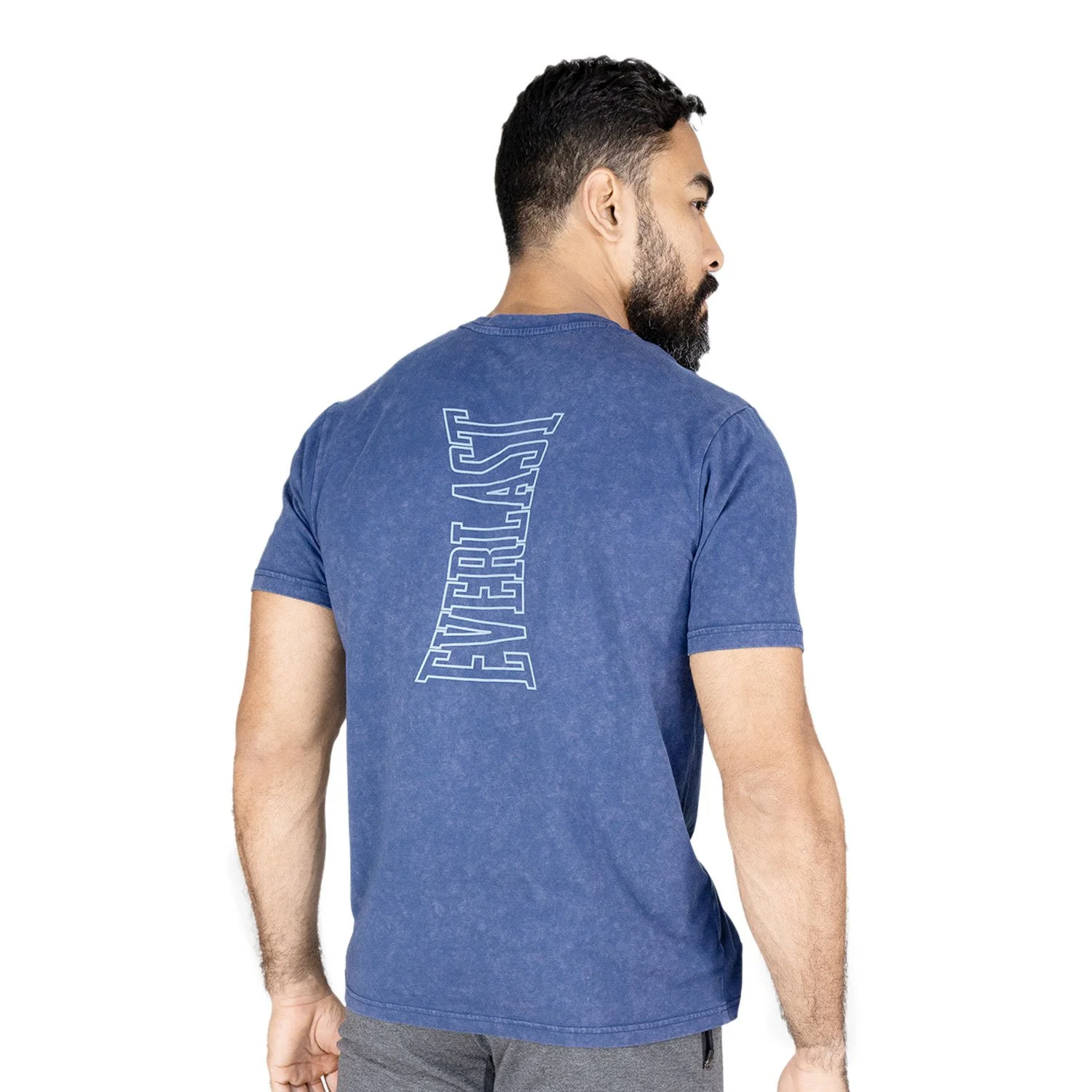 diseño vintage de t-shirt everlast algodon, detalle de la costura