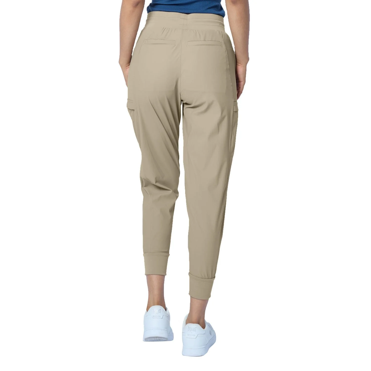 detalle de la costura del pantalón