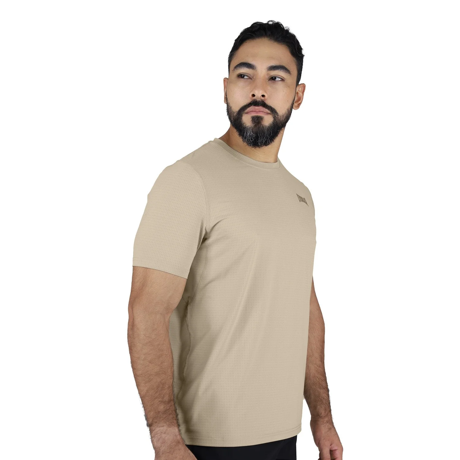 material transpirable y fresco, corte deportivo