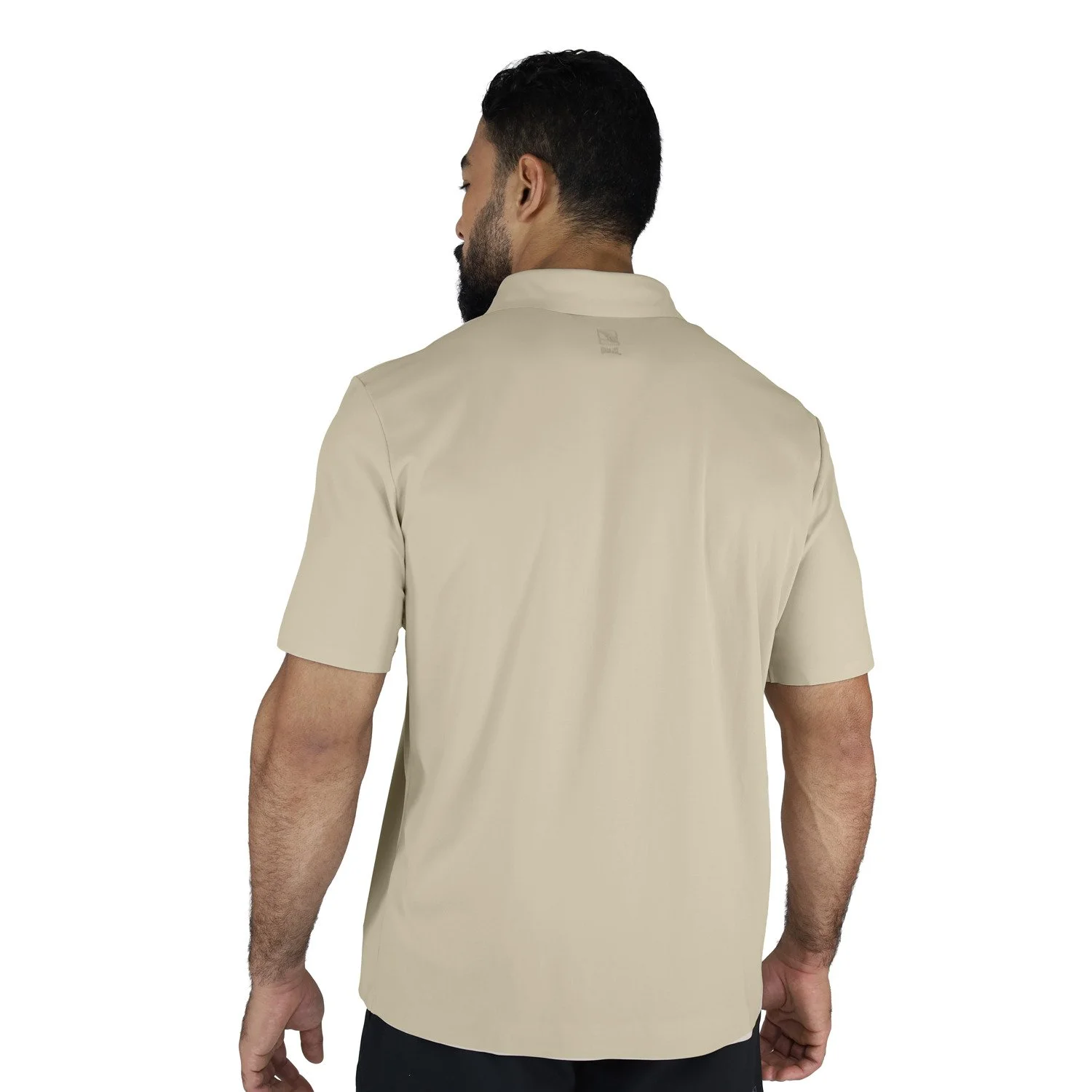 detalle del cuello del polo everlast deportivo ace