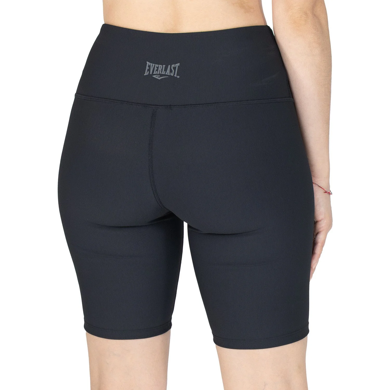 detalle de la costura del biker short everlast