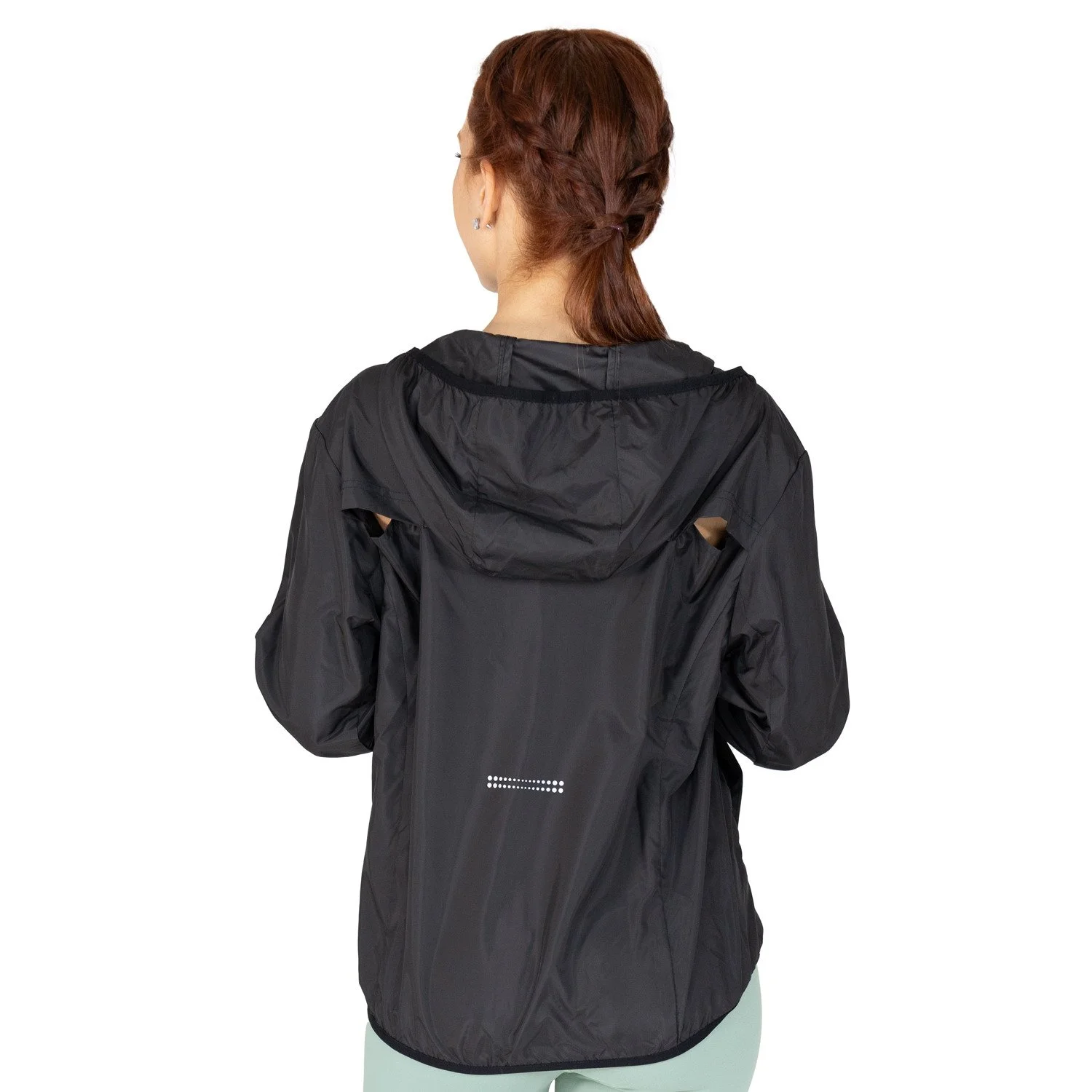 detalle de la capucha de la rain jacket everlast rebel