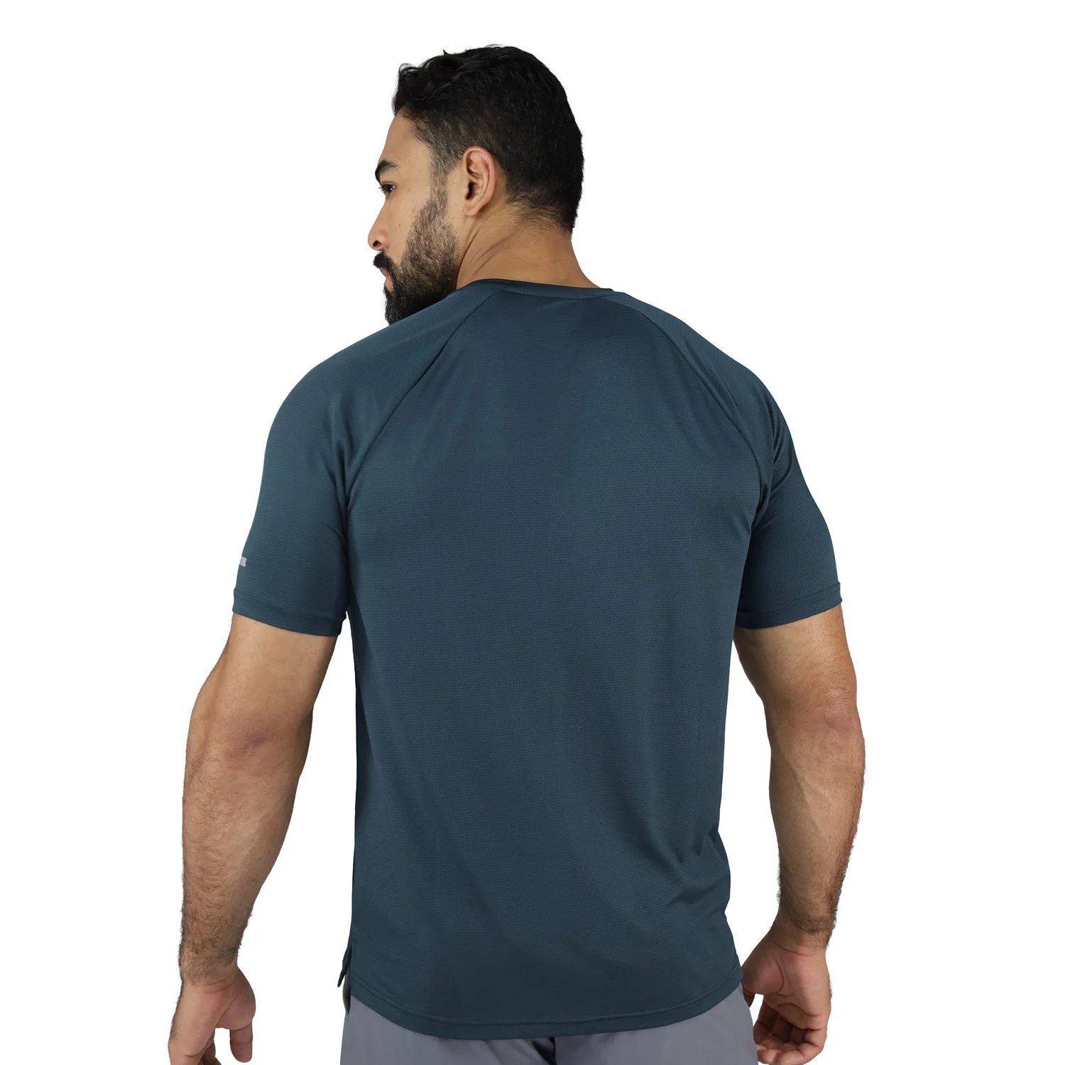 detalle de la tela transpirable del t-shirt deportivo