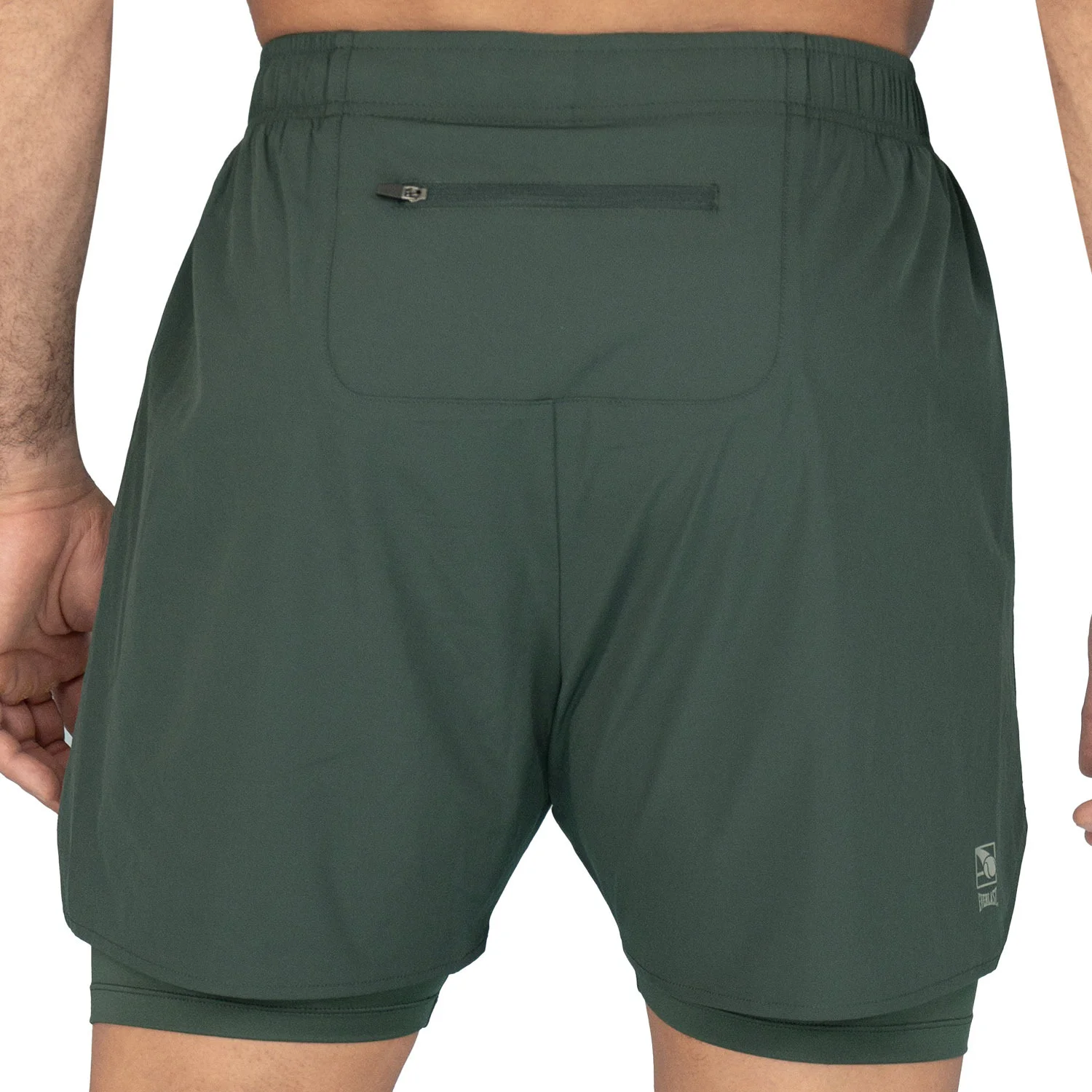 detalle de la costura del short deportivo