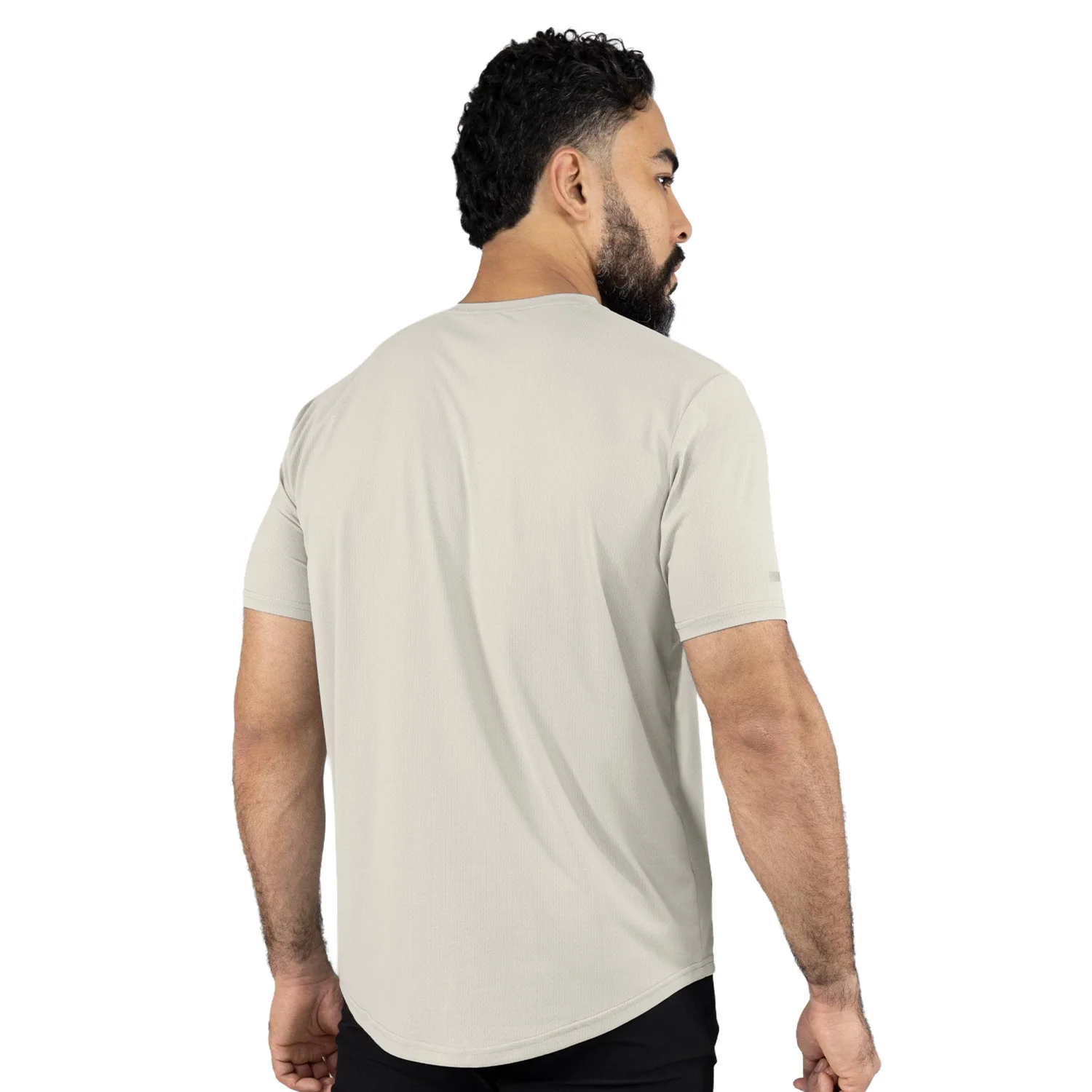 detalle de la costura del t-shirt everlast xtreme