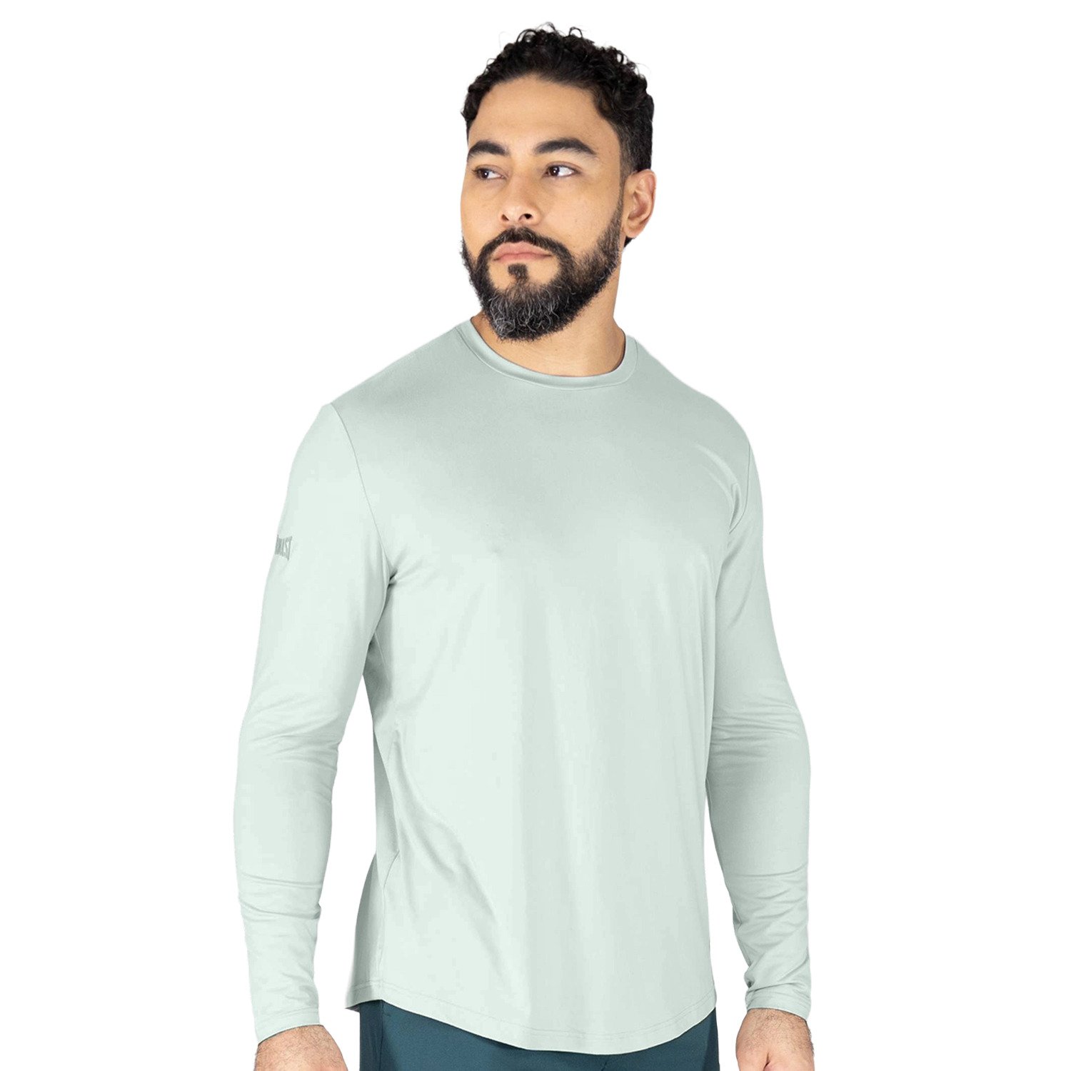 detalle de la manga del t-shirt everlast e-day