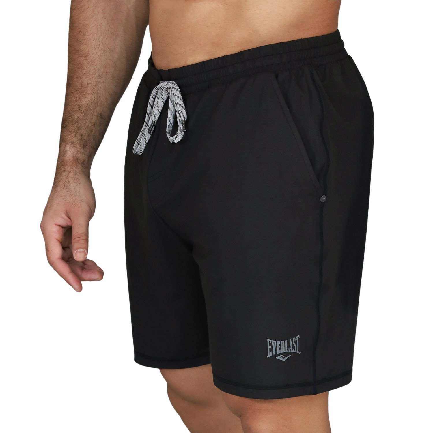 detalle de la costura del short maverick II